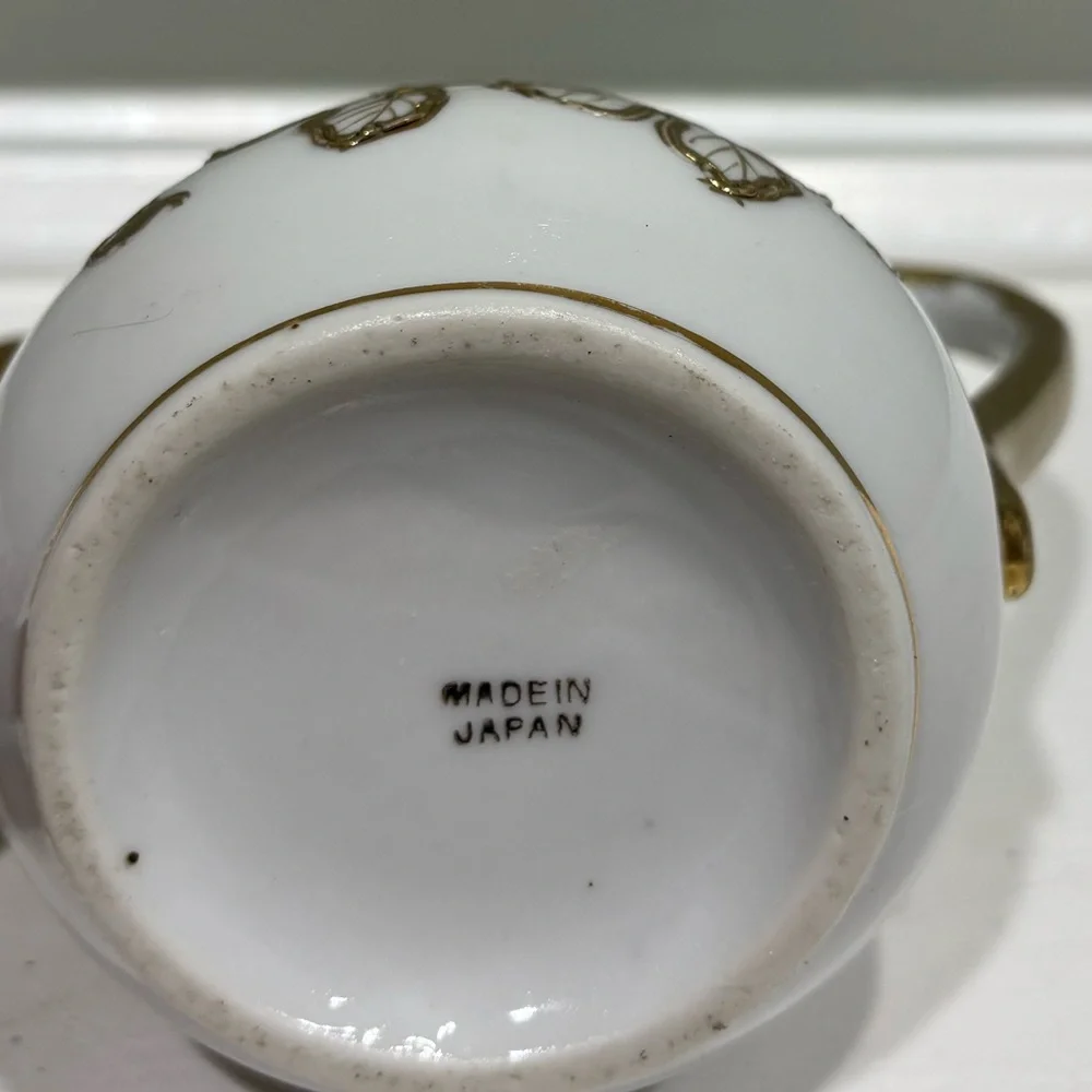 Antigua Japanese Nippon Handpainted Gold /Floral Teapot - Picture 5 of 7